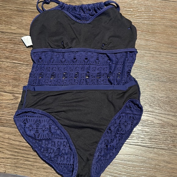 Crochet High Neck One-Piece Swimsuit- Navy Blue - Picture 5 of 7